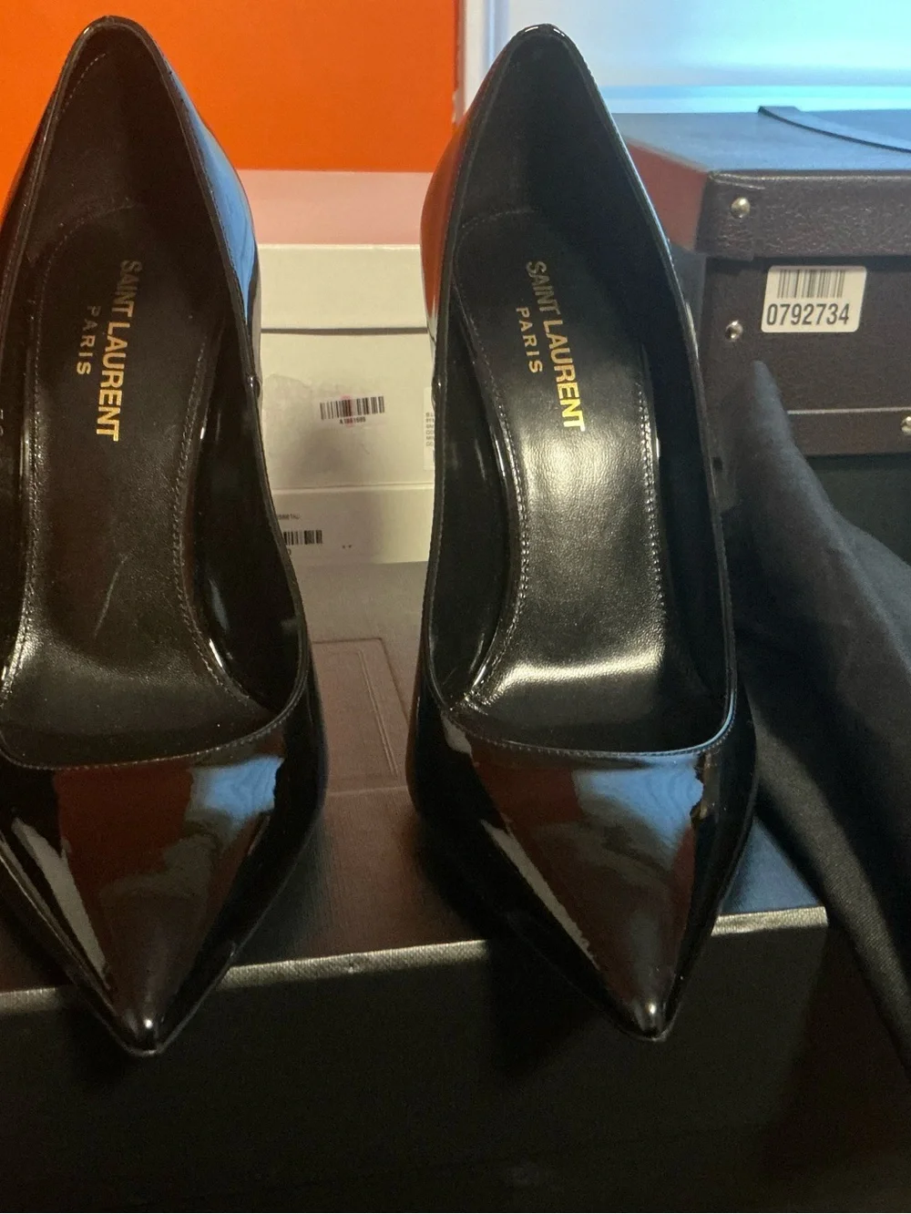 Saint Laurent Black Patent Opyum Pump with Gold YSL Heel - Picture 8 of 9